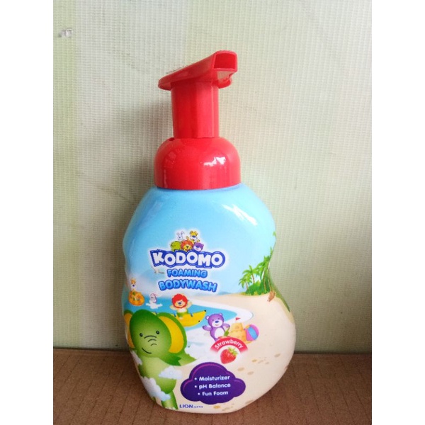 KODOMO FOAMING BODYWASH STRAWBERRY, ORANGE 250ML