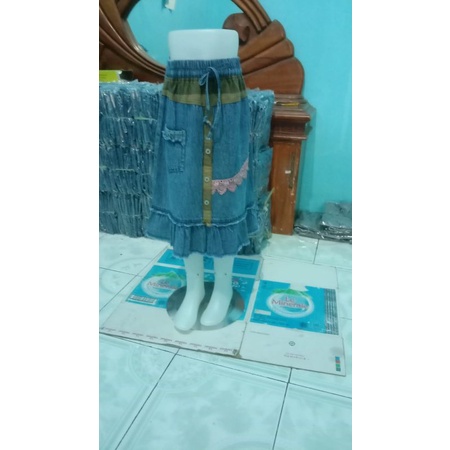 ROK JEANS RENDA RAWIS SENOW ANAK