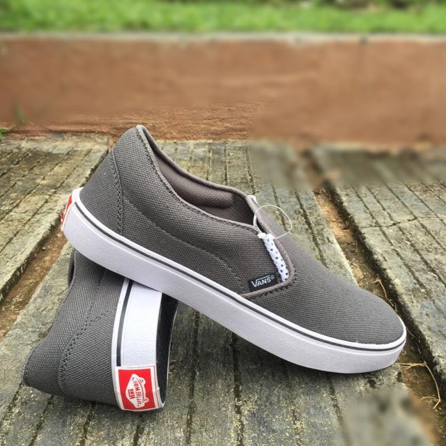 SEPATU KASUAL VANS SLIP ON SLIPON SLOP HITAM FOX PUTIH