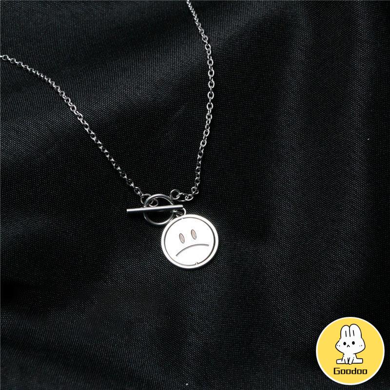 Fashionable Simple Smile Pendant Hip Hop Pria dan Wanita Kalung -Doo