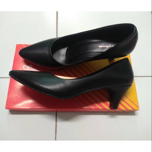 Sepatu pantofel Sepatu kerja wanita Sepatu formal | St.Moritz