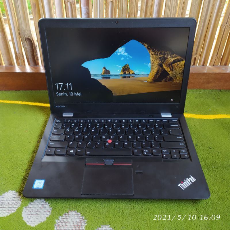 laptop lenovo core i7 ram 8gb ssd