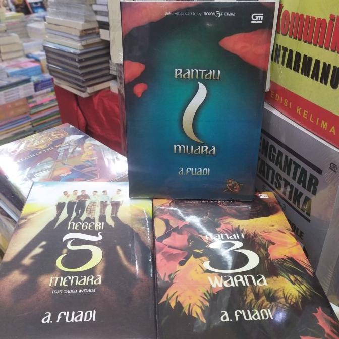 

paket tiga novel a fuadi-negri 5 menara ranah 3 warna rantau satu muar Star Seller