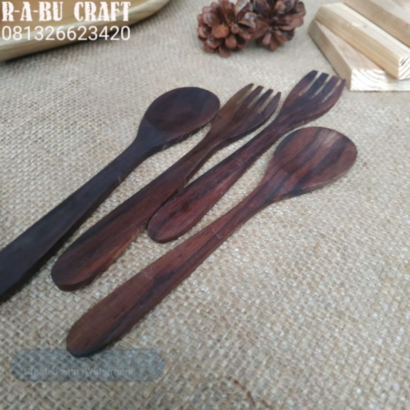 

Promo (K053) Sendok Kayu Sonokeling 17cm |Souvenir|Makan|Hadiah|Hampers Kayu|Properti Foto|Dapur