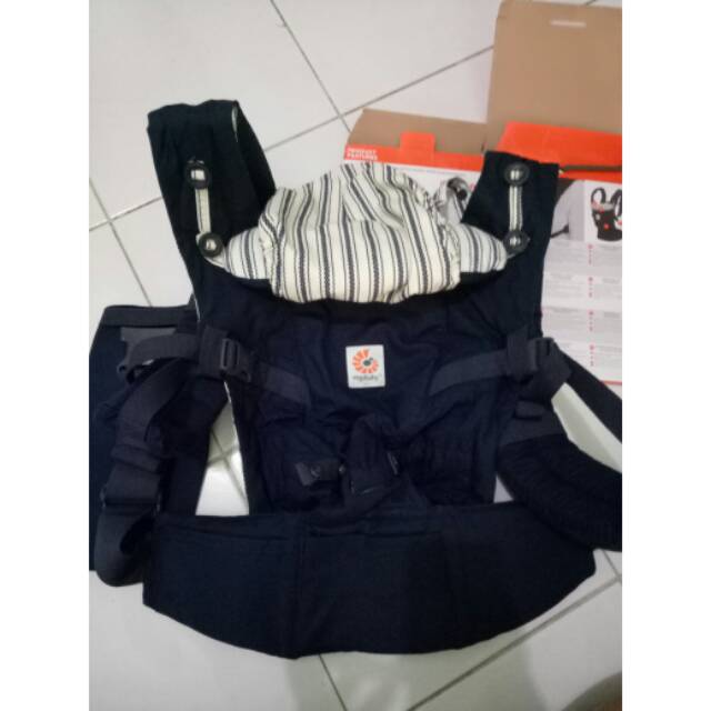 Ergo baby adapt (new born tanpa insert)