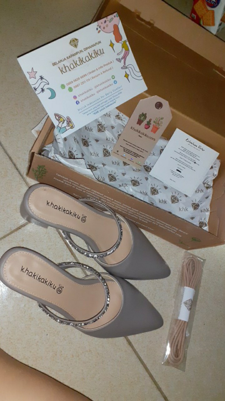 Khakikakiku Rounded Shoelaces Beige