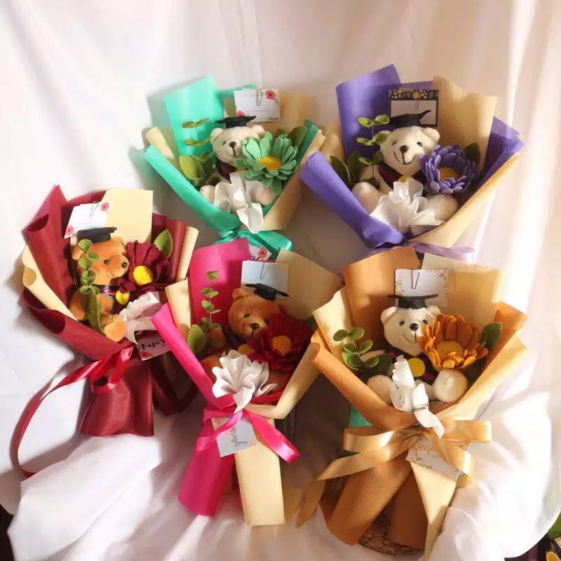 Buket bunga Boneka beruang wisuda