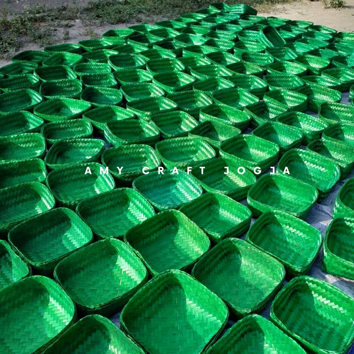 sepasang Besek anyaman bambu 22 x 22 x 8 cm/ besek bambu makanan/ besek anyaman murah bersih