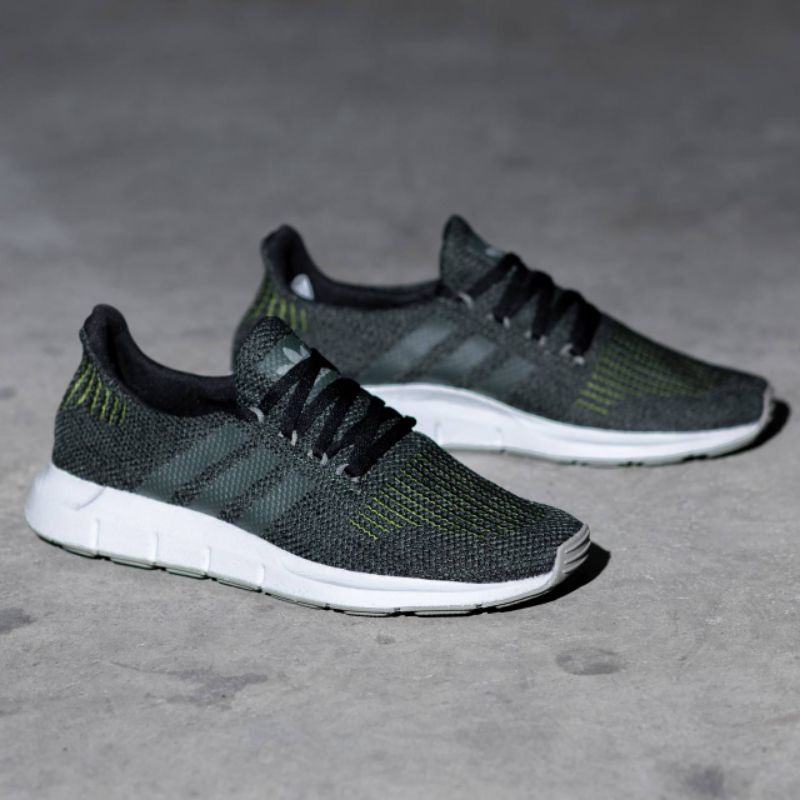 Adidas Swift Run &quot;Dark Green&quot;