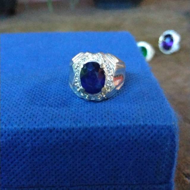 NATURAL ROYAL BLUE SAFIR