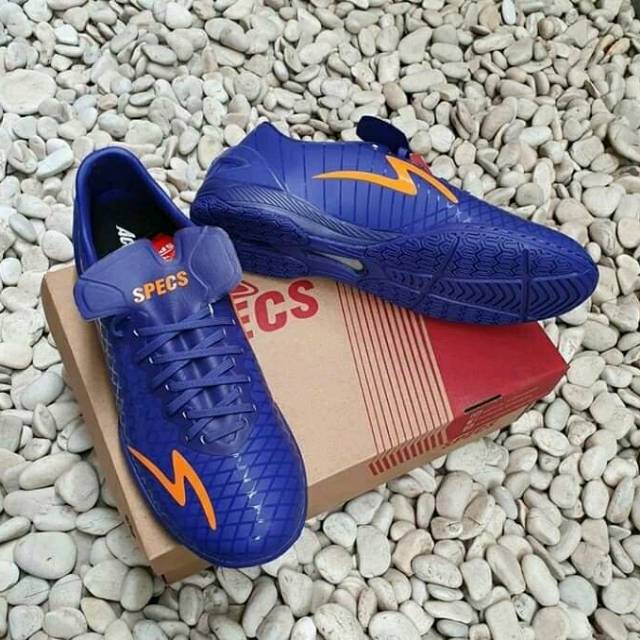 Sepatu futsal specs Accelerator exocet in merah + ungu