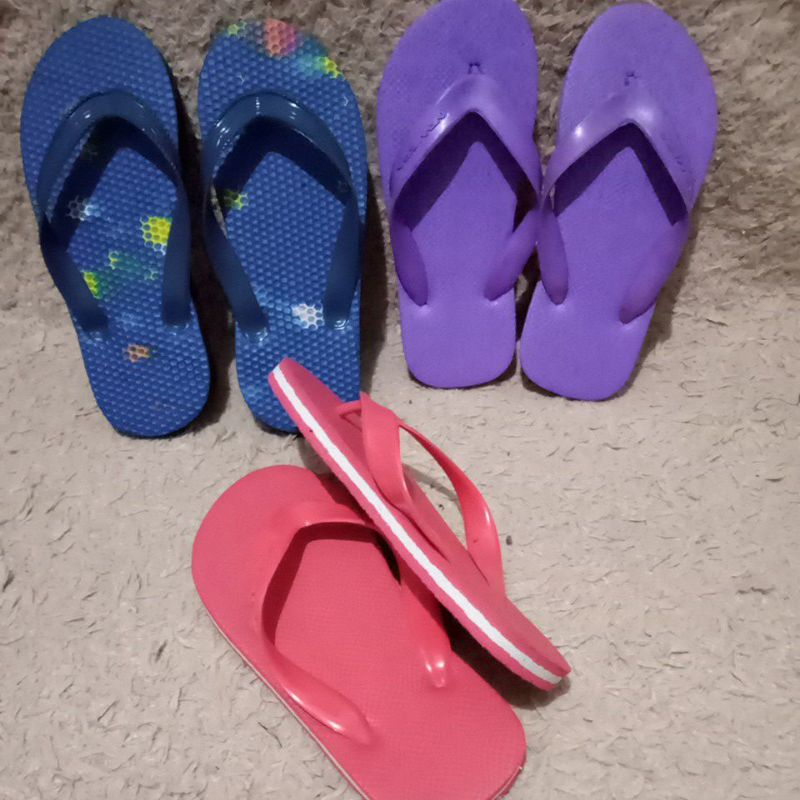 Sandal jepit new era