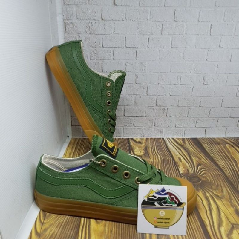 Ventela Public Low Army Green Gum