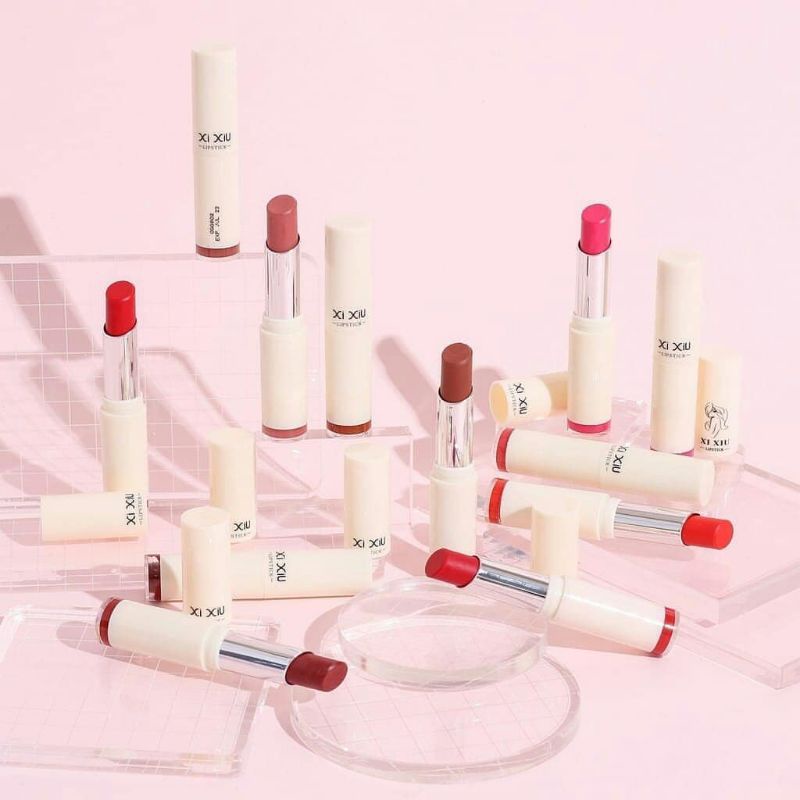 Xi xiu lipstik finished 3 in one //lipstik //eyeshadow//blush on