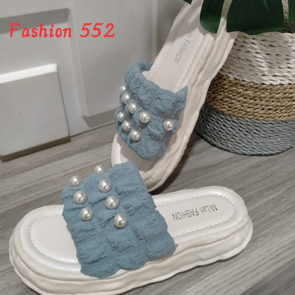 Sandal wanita D 552