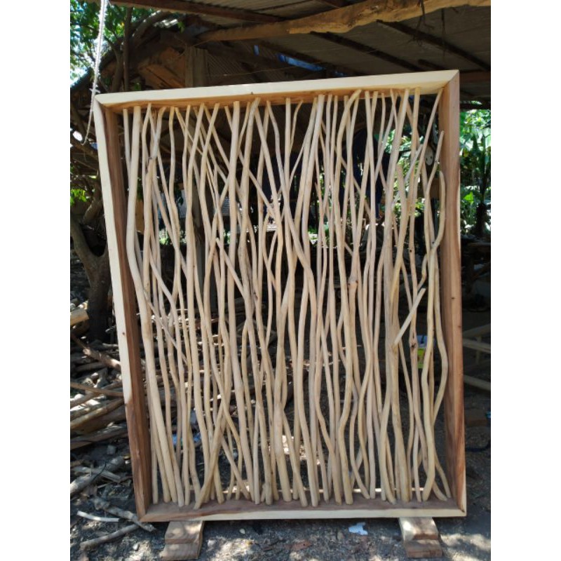 Backdrop partisi penyekat ruangan ranting kayu kombinasi frame murah terbaru