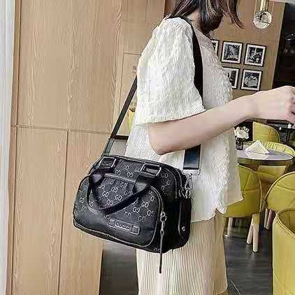 211 tas selempang wanita import terbaru slingbag wanita  tas fashion wanita tas import