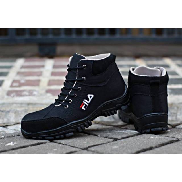 SPC Sepatu Safety SF 01 Bahan Kulit Sapi Asli Sol Sudah Dijahit Memutar Anti Slip Ada Besi delta ori