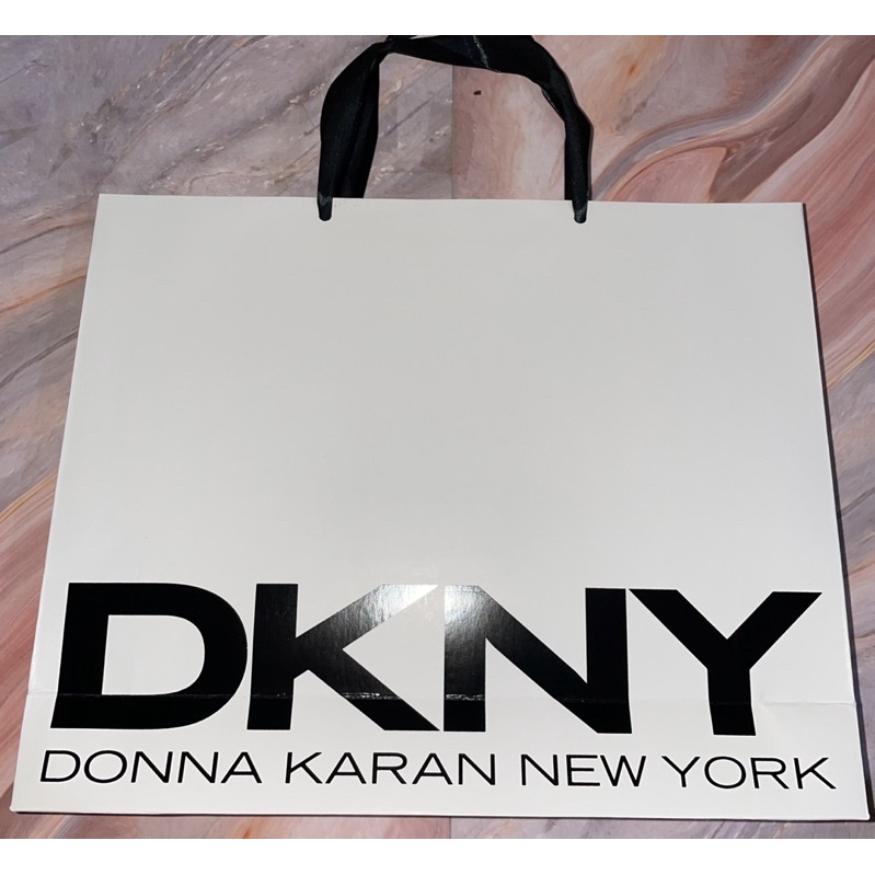 Paper Bag DKNY Pembungkus Kado Ukuran Medium