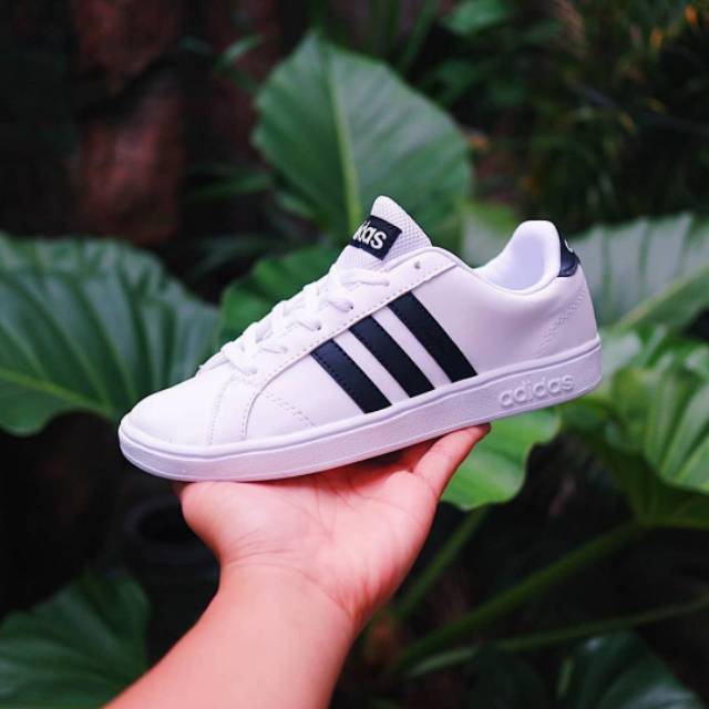 adidas neo baseline white