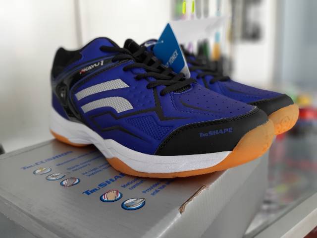 Badminton Shoes YONEX AKAYU 1