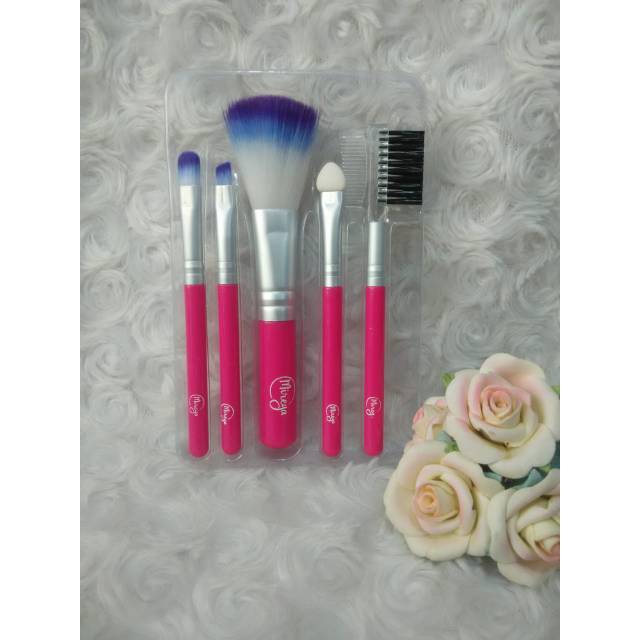 

Brush01