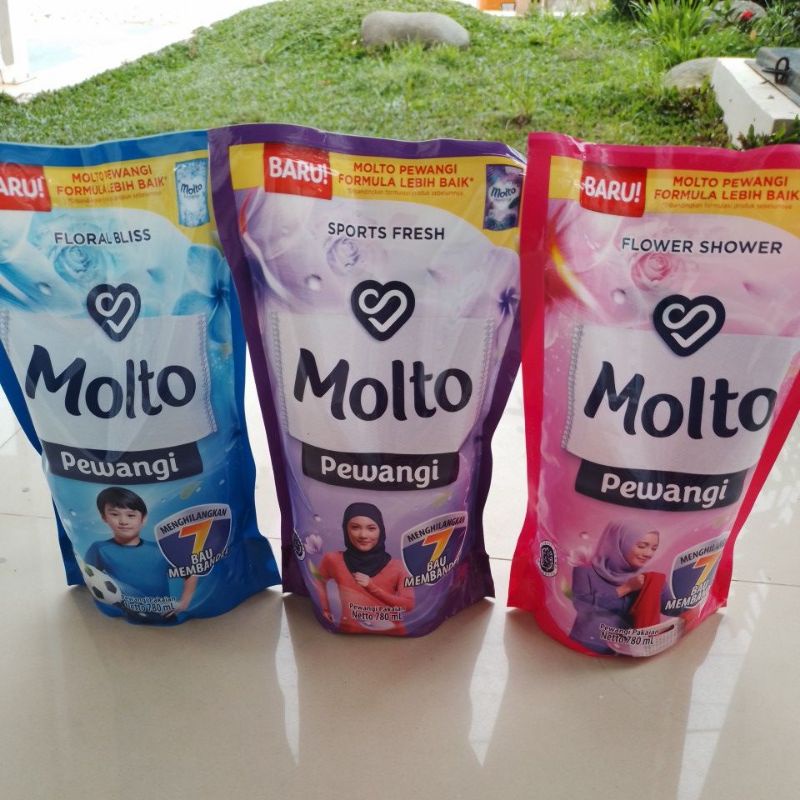 molto pewangi 780 ml