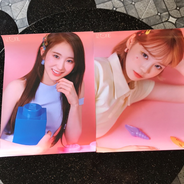 Official poster chaeyeon chaewon izone album oneiric diary izone