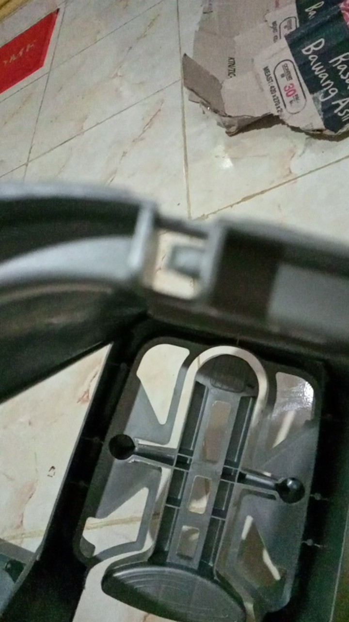 Tong Sampah Injak 10 Liter