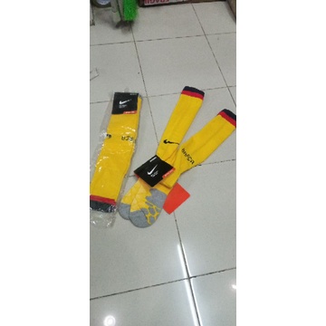 KAOS KAKI BOLA NIKE BARCE BARCELONA GRADE ORI MADE IN THAILAND