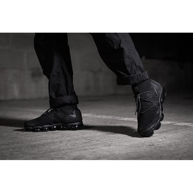 Sepatu Pria - Nike Air Vapormax Flyknit Utility Full Black - PRM