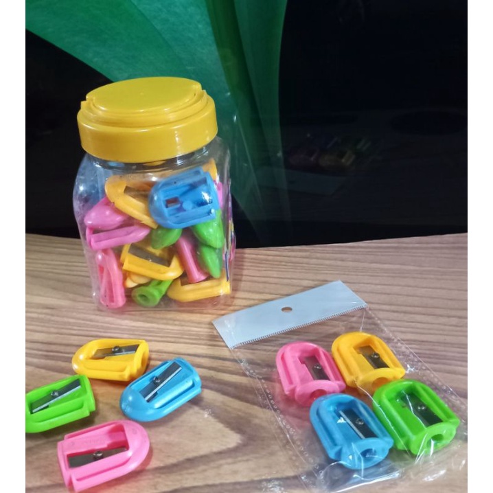 

Rautan pensil/serutan warna warni 4pcs