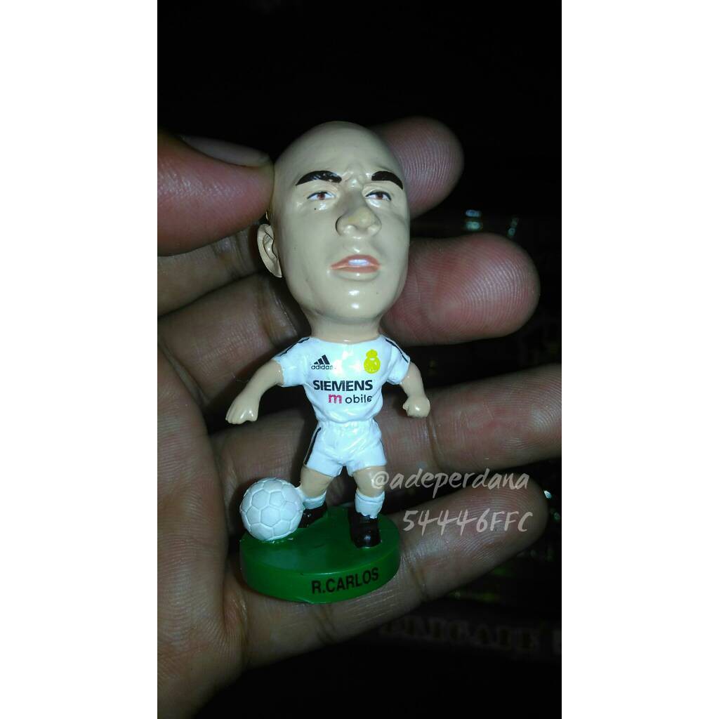 Roberto Carlos Action Figure Bola Real Madrid