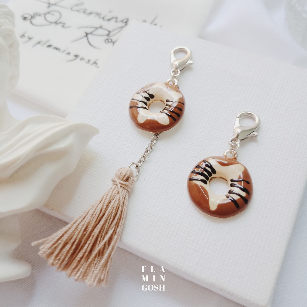 Donut Pendant by flamingosh.co | Flamingosh on Rolls | Roller Skate Shoe Keychain Clip Aksesoris