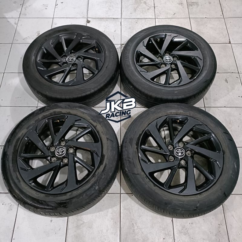 Velg Mobil Second Oem Rush Ring 17 pcd 5x114.3 + Ban Dunlop 215 60 R17