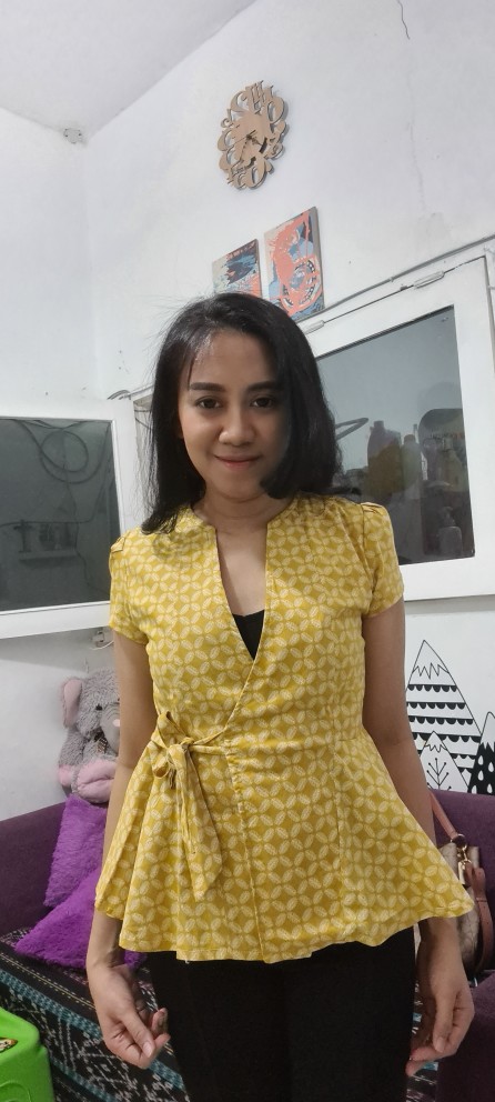 Pretty Batik Valencia Atasan Batik Peplum Lengan Panjang - Blouse Wanita Fit Up To L