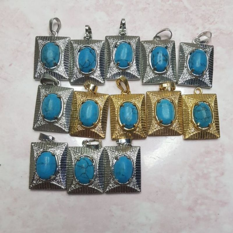 liontin batu pirus persia