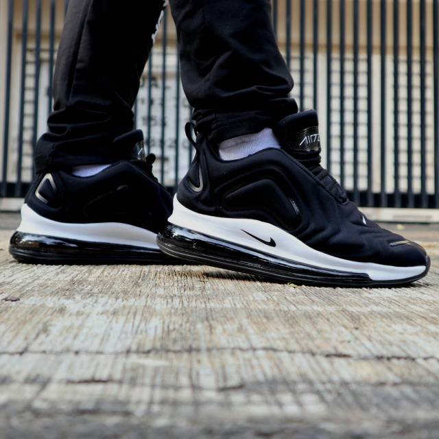 Sepatu Nike Air Max 720