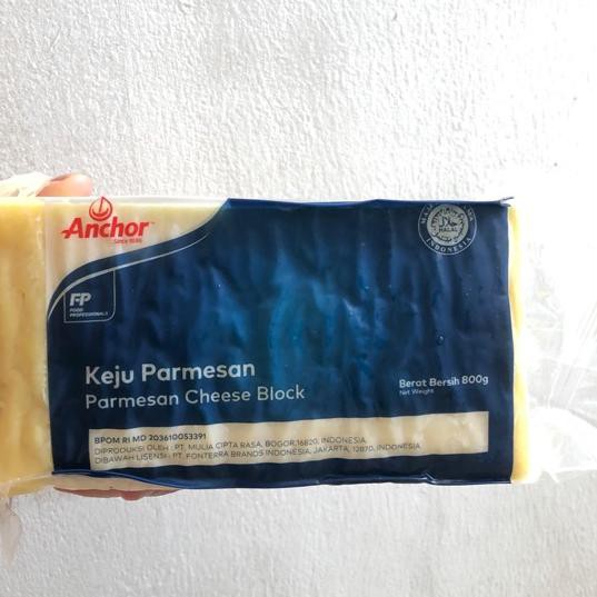 

taParmesan Cheese Anchor Repack 200 gram ta Stok(A22B33)