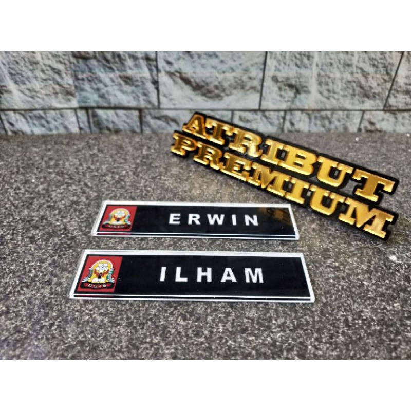 

Name Tag Papan Nama Custom UV Akrilik Logo Sekolah DLL