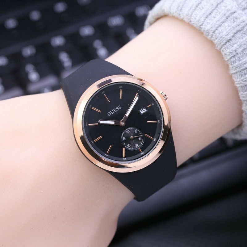 Jam Tangan Cewek Rubber Fitur Tanggal Detik Bawah Berfungsi Murah Bergaransi-Hitam