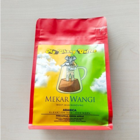 

Roast bean Biji Kopi Arabika Mekar Wangi Bandung Jawa Barat 200 Gr Medium Roast