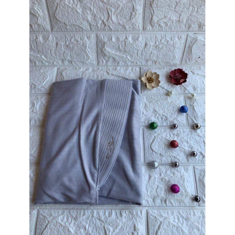 (Original Arey) YUMNA•• Kerudung instan•° Jilbab Instan Jersey-Abu Muda