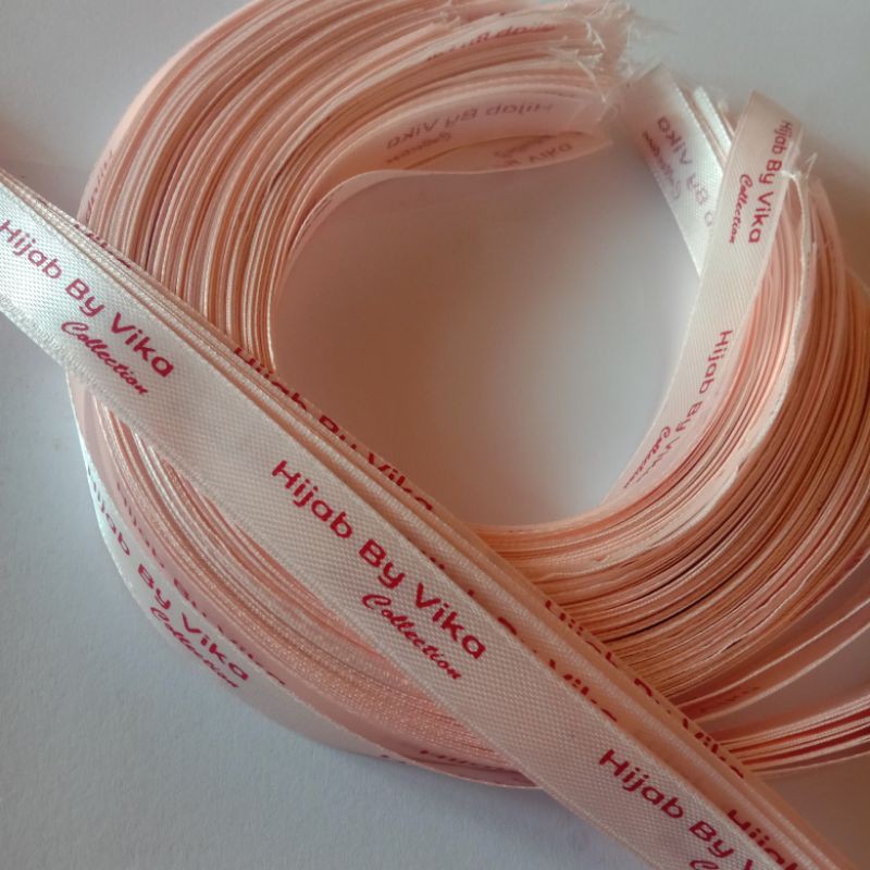 

label satin merek hijab