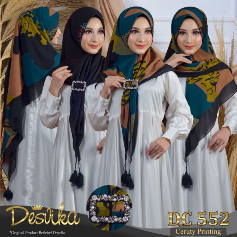 HIJAB BERGO KHIMAR PAD GESPER POMPOM BOLAK-BALIK DESVIKA 552 BAHAN CERUTYBABYDOL MIX SWAROVSKY ASLI 