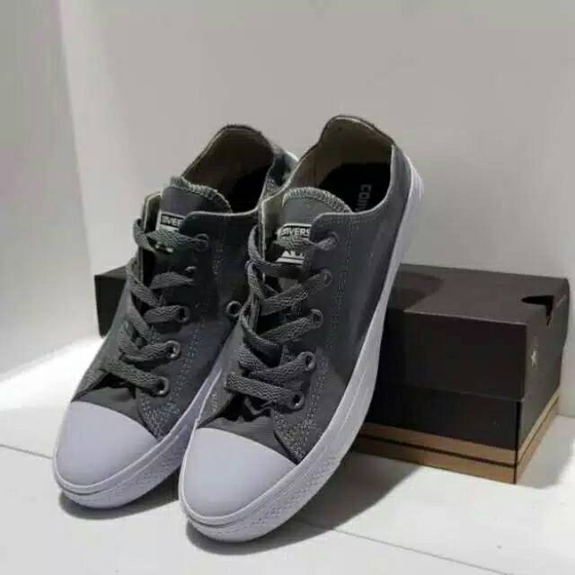 Sepatu converse/chuck tailor ct 2 tanpa box