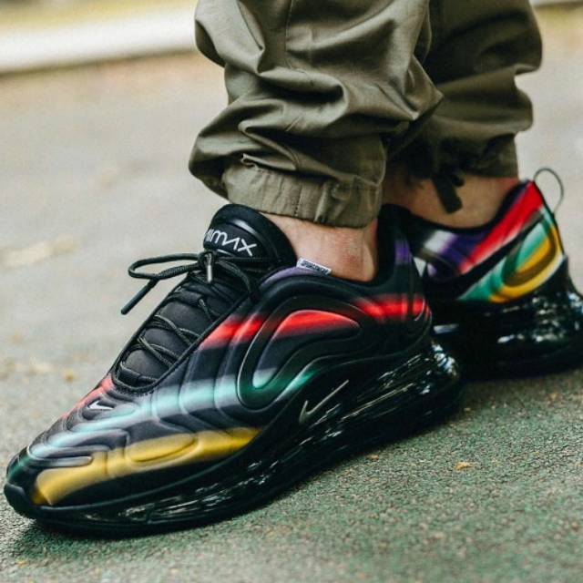 nike air max 720 black neon streaks