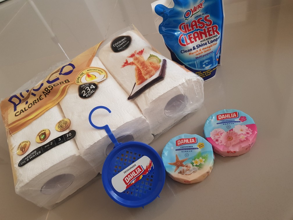 Dahlia Kamper With Case