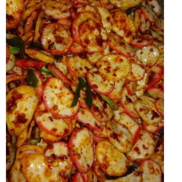 

Pesan Saja--Seblak kering kerupuk jablay kerupuk bawang 1kg