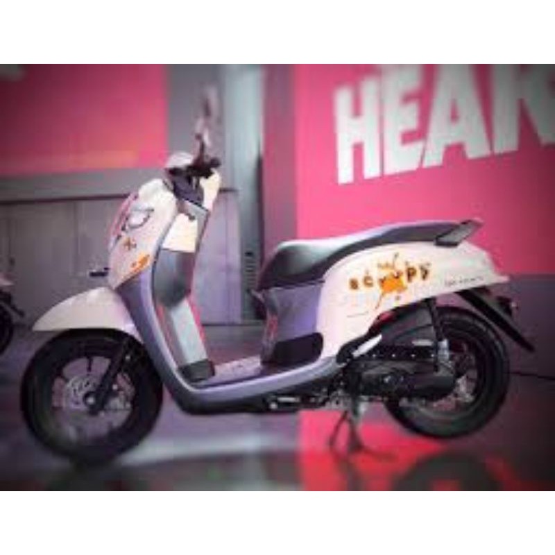 Cover Lampu Belakang Honda Scoopy FI Warna Krem Tahun 2017